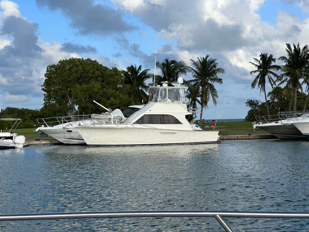 1989 Ocean Yachts 38SS powered by twin Caterpilar 3208TA