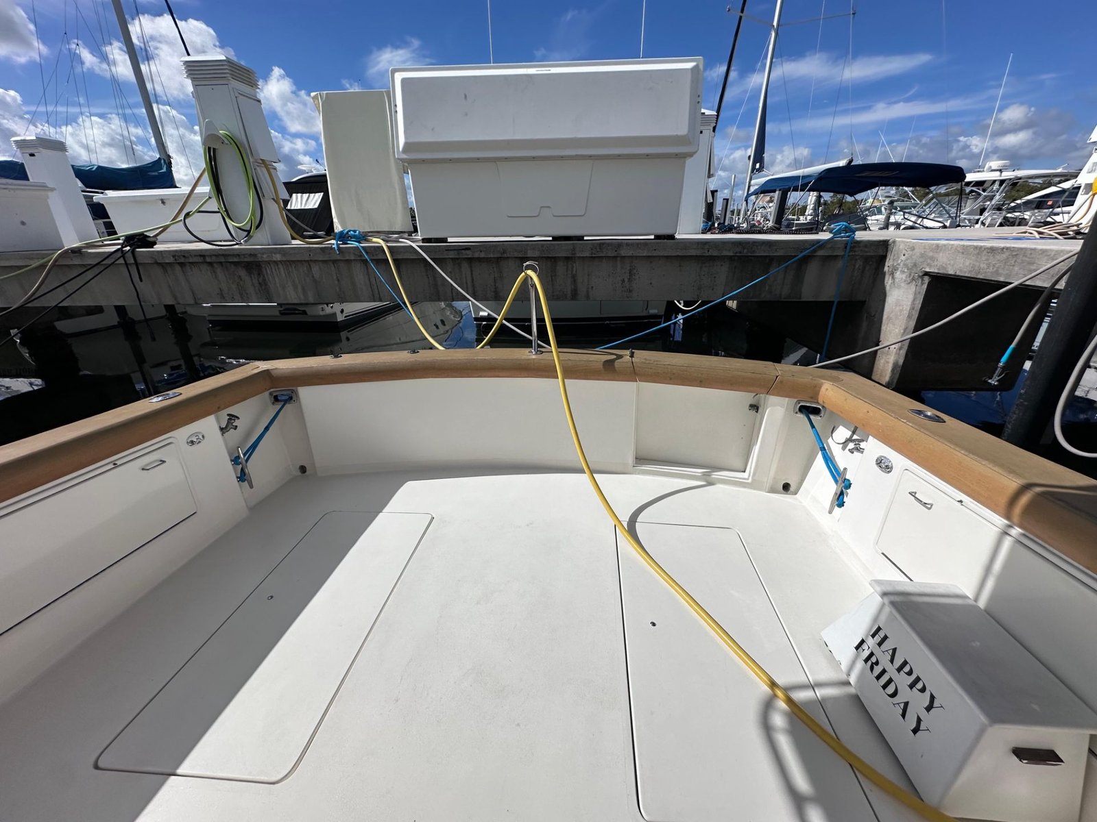 1989 Ocean Yachts 38SS powered by twin Caterpilar 3208TA