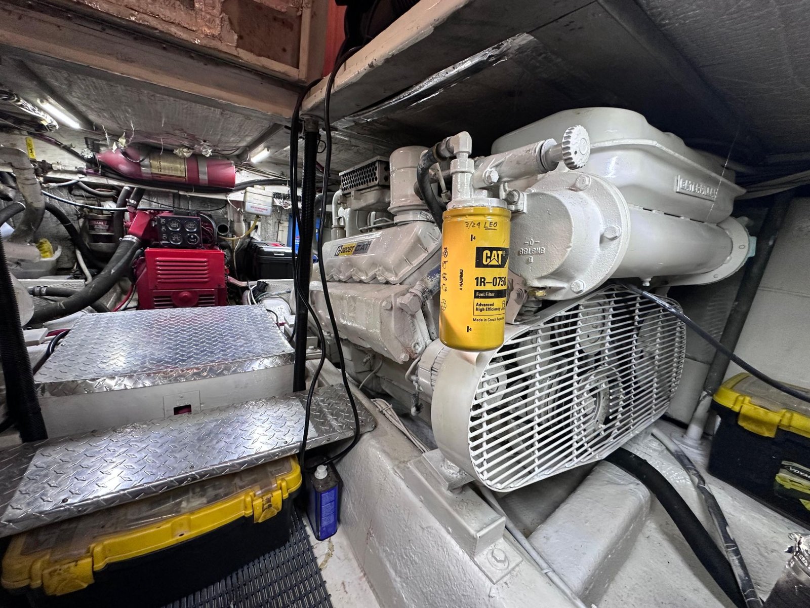 1989 Ocean Yachts 38SS powered by twin Caterpilar 3208TA