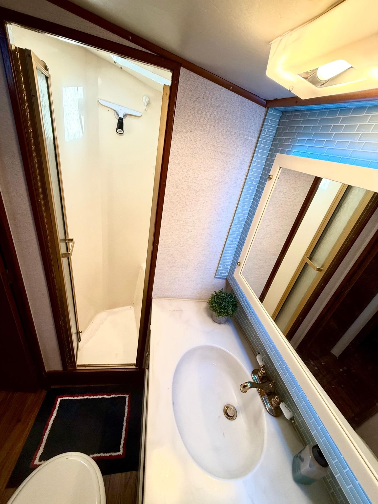 1989 Ocean Yachts 38SS powered by twin Caterpilar 3208TA