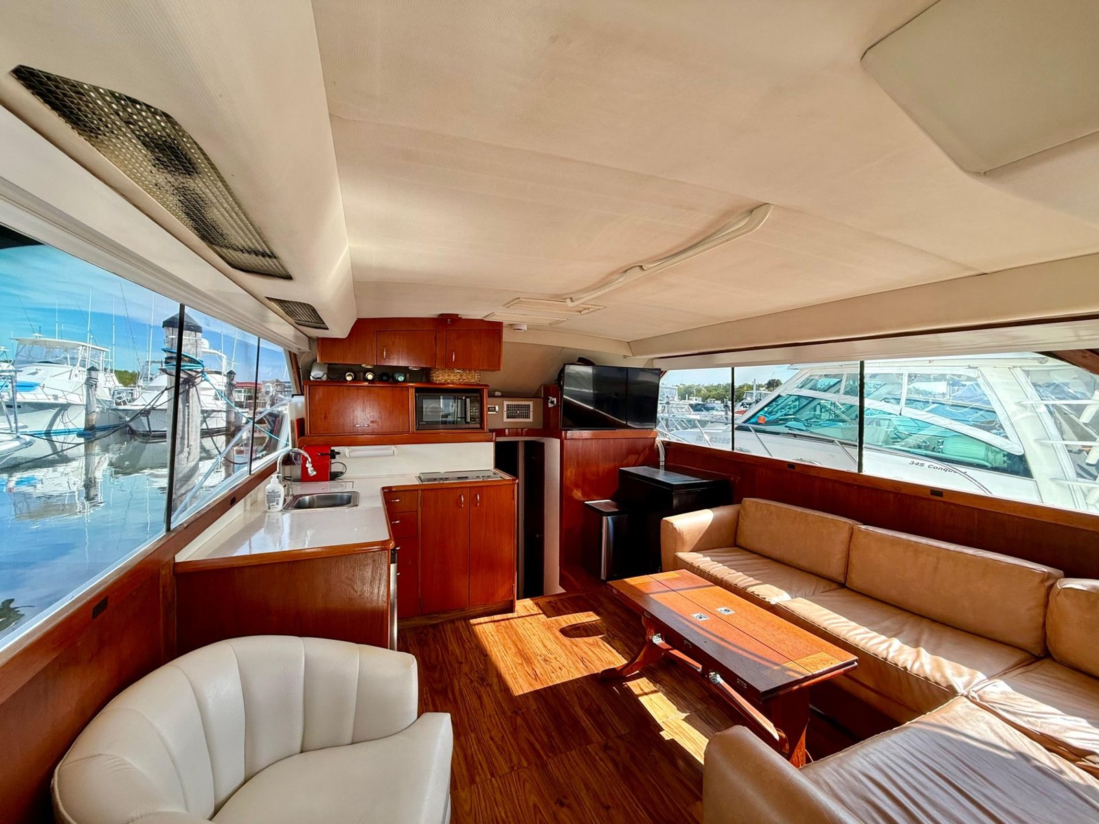 1989 Ocean Yachts 38SS powered by twin Caterpilar 3208TA