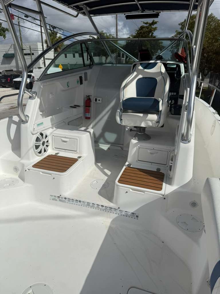 1999 Pro-Line 2610 Walkaround Powered by Twin 2023 Suzuki 200 Hp