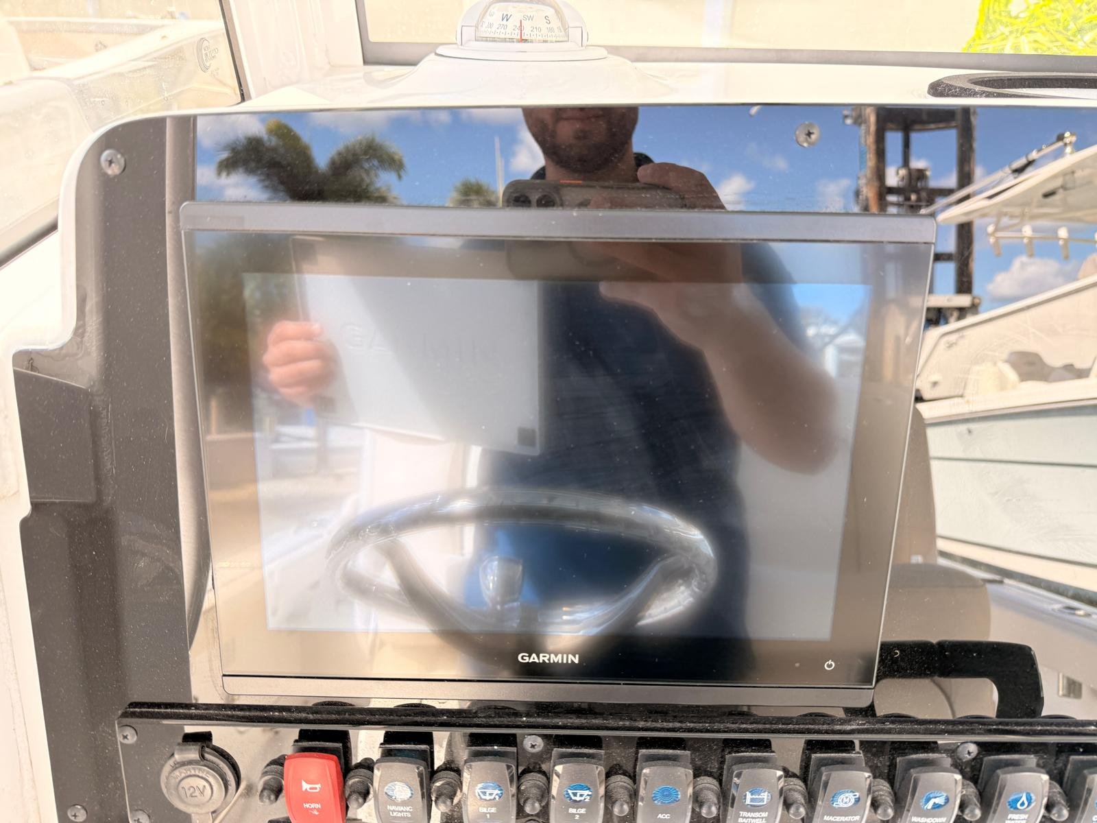 2025 Sea Hunt 265 SE