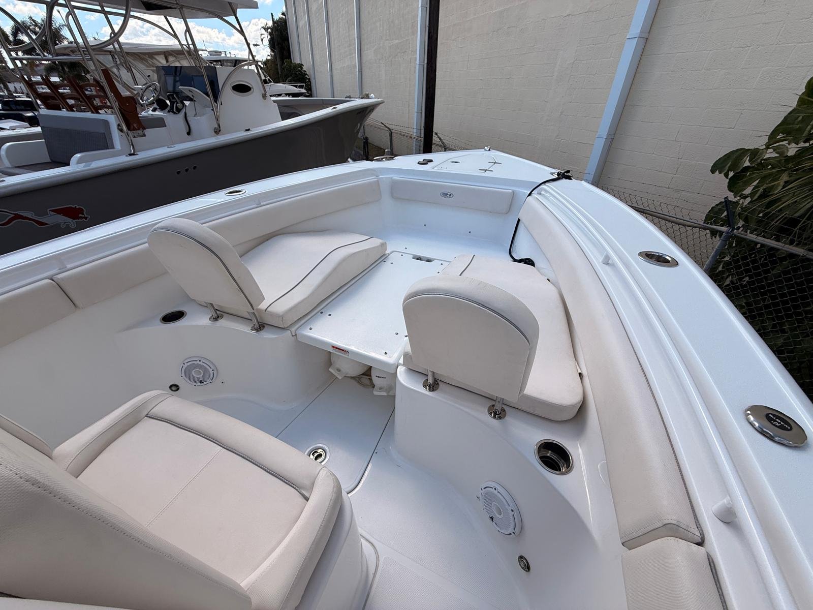 2025 Sea Hunt 265 SE