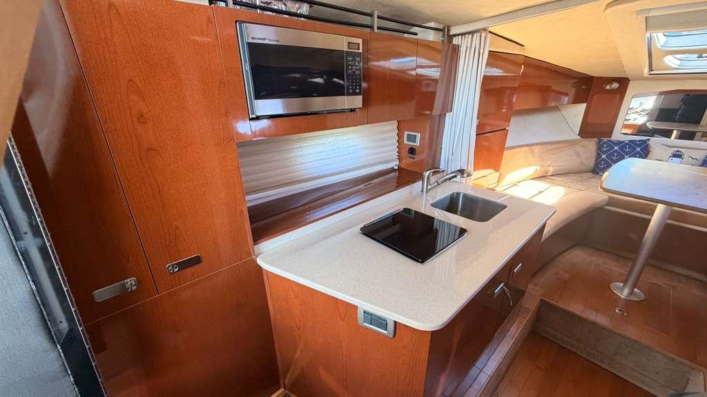 2010 Sea Ray 310 Sundancer