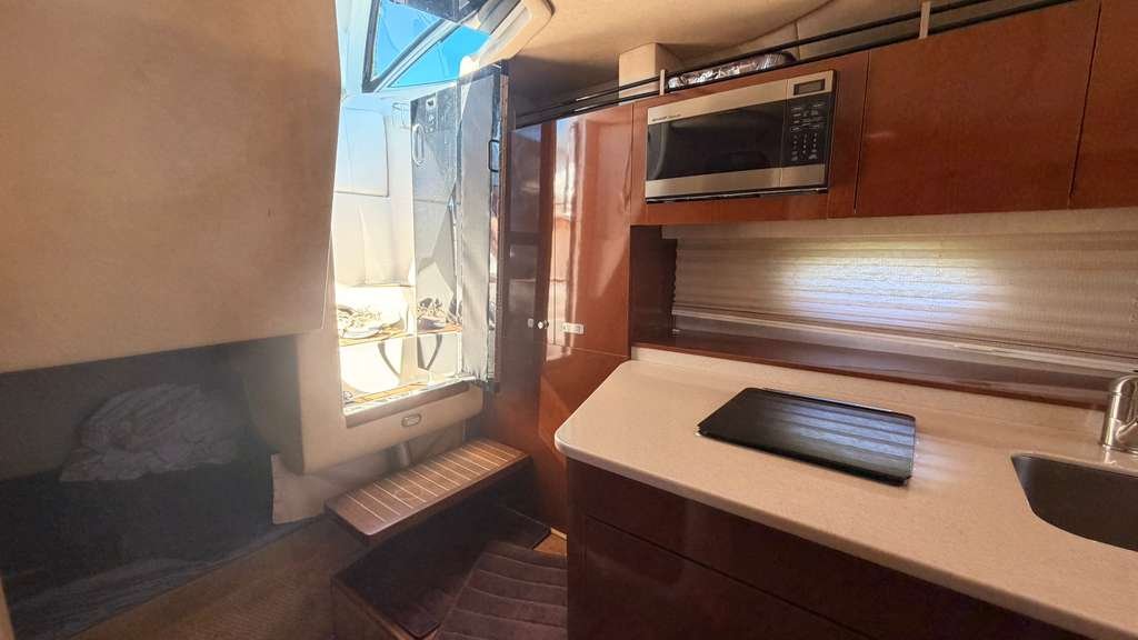 2010 Sea Ray 310 Sundancer