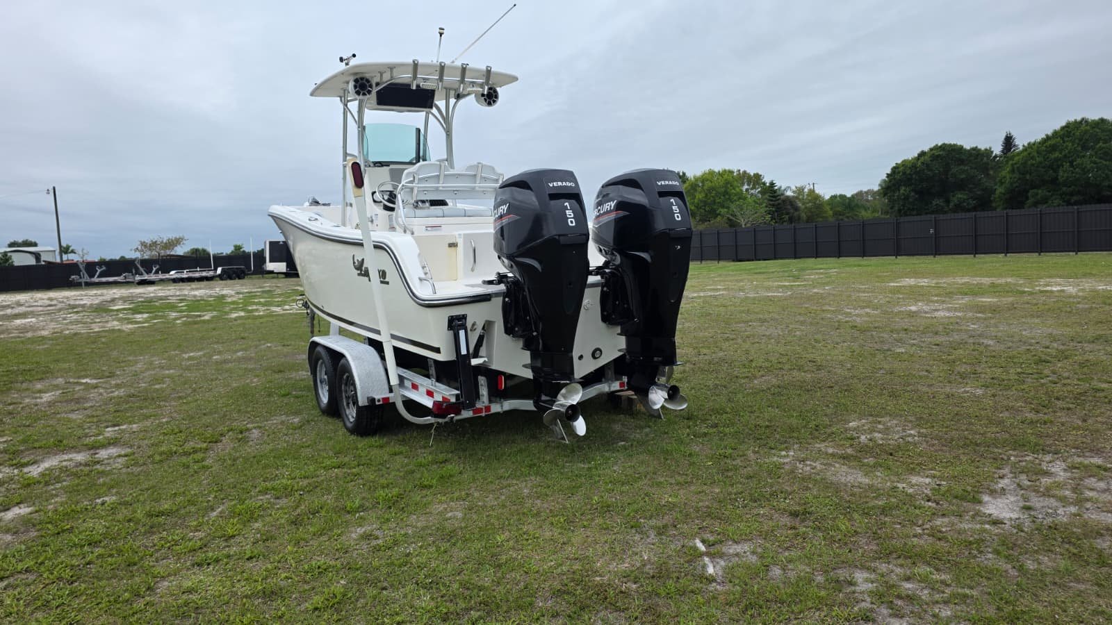 2014 Mako 234 CC powered by twin 150hp 4 Stroke
