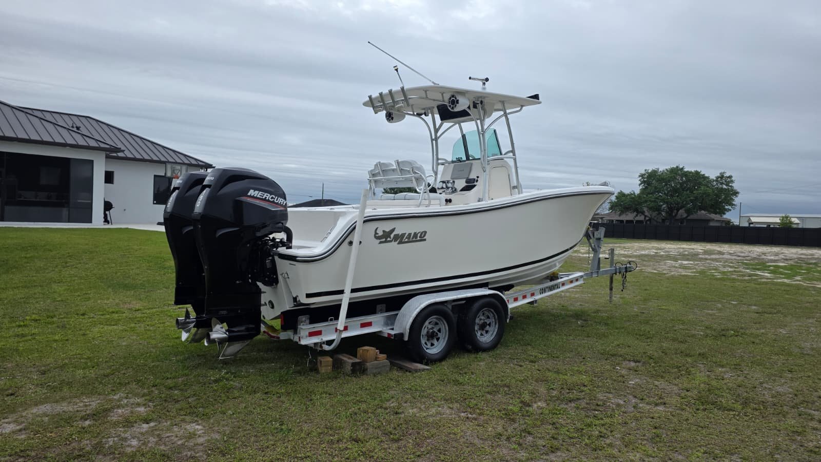 2014 Mako 234 CC powered by twin 150hp 4 Stroke