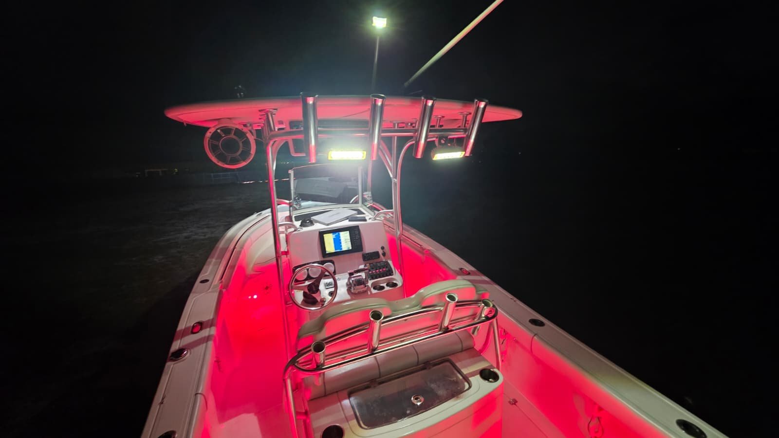 2014 Mako 234 CC powered by twin 150hp 4 Stroke