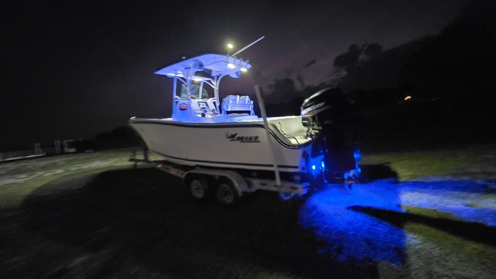 2014 Mako 234 CC powered by twin 150hp 4 Stroke