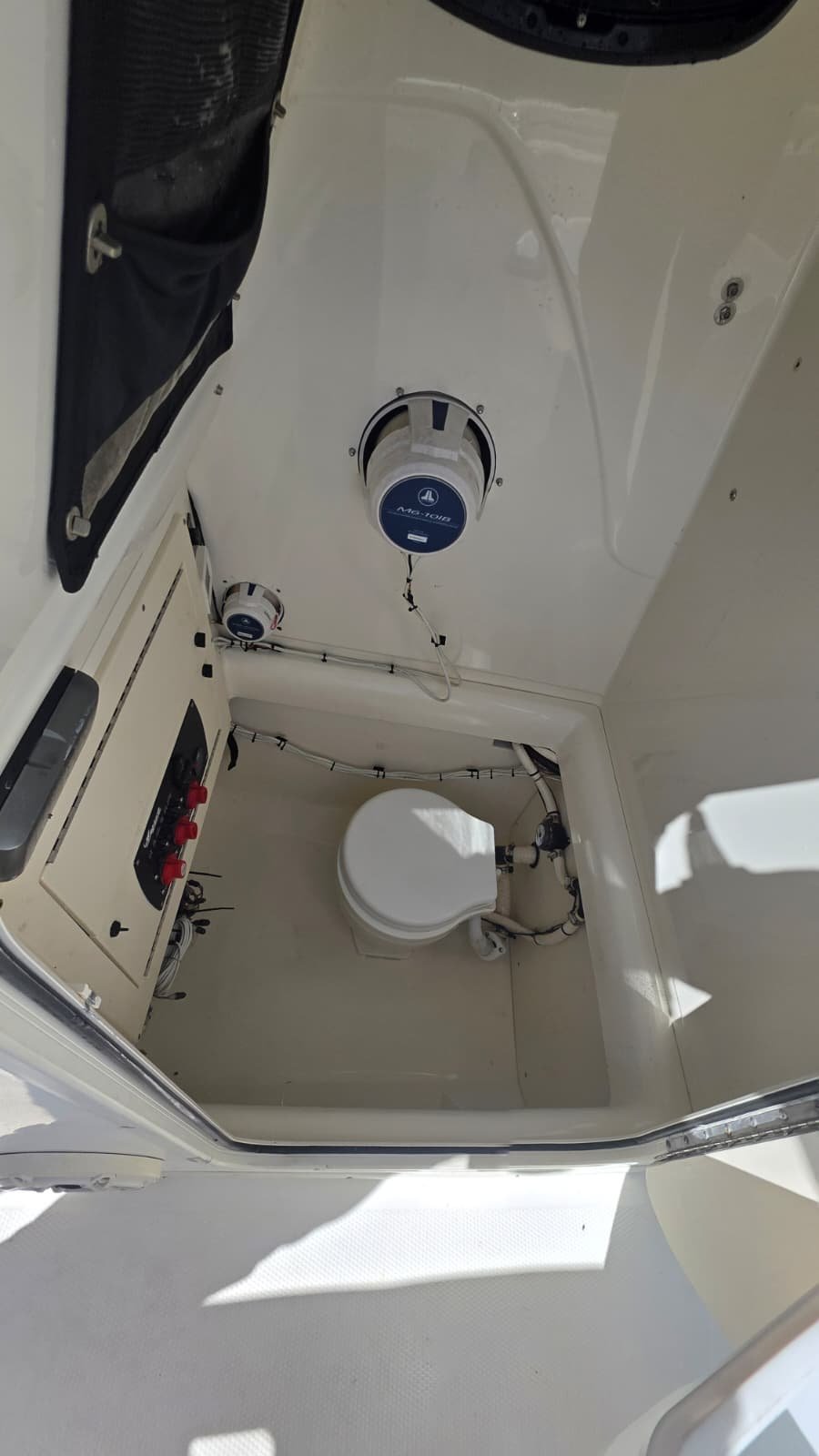 2014 Mako 234 CC powered by twin 150hp 4 Stroke