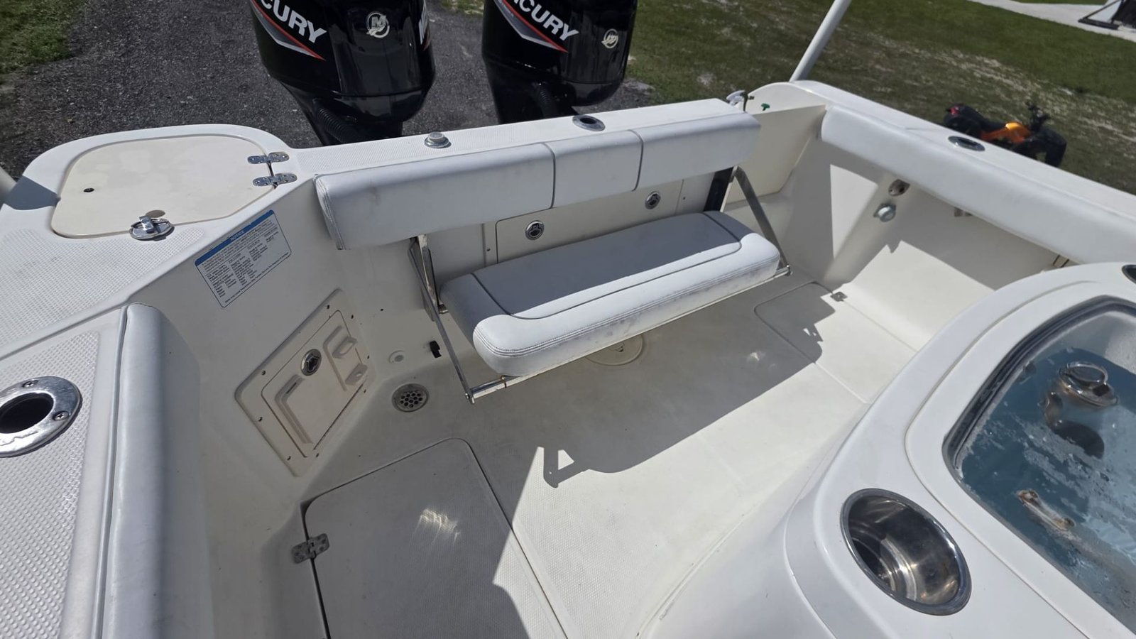 2014 Mako 234 CC powered by twin 150hp 4 Stroke