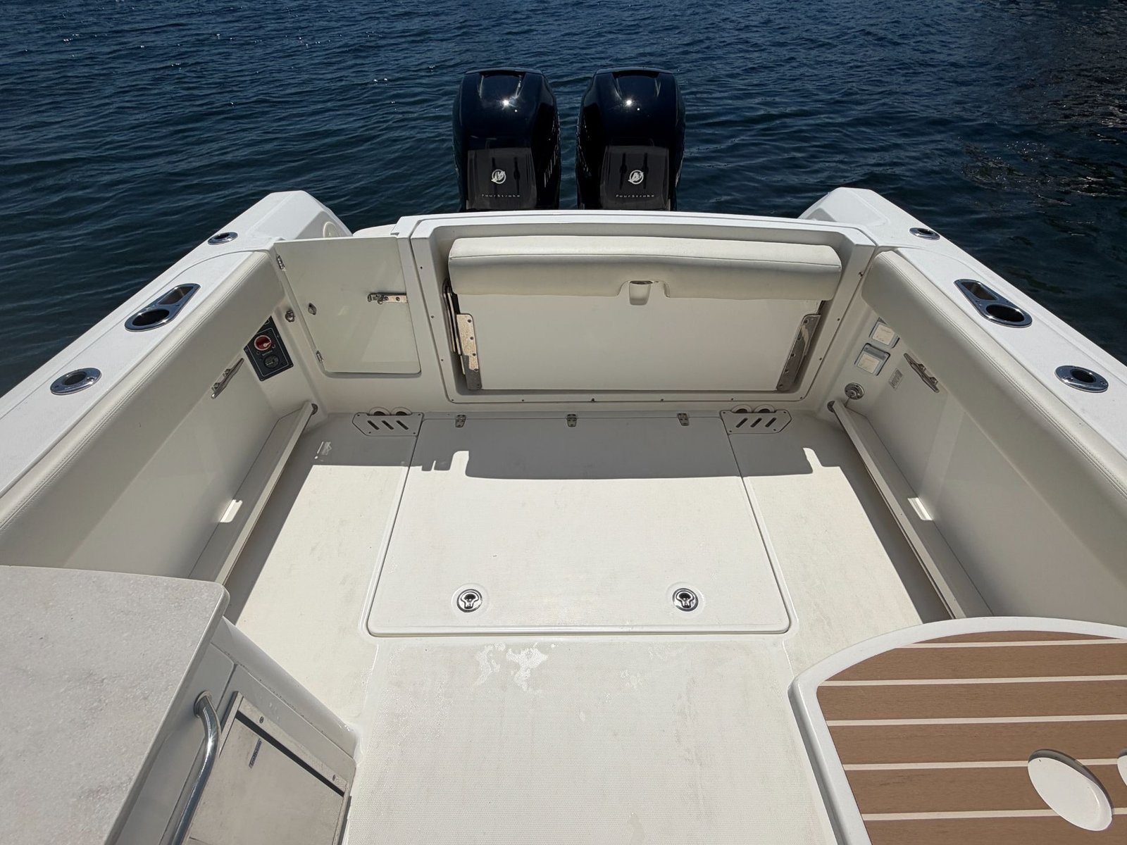 Boston Whaler 270 Vantage