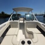 Boston Whaler 270 Vantage