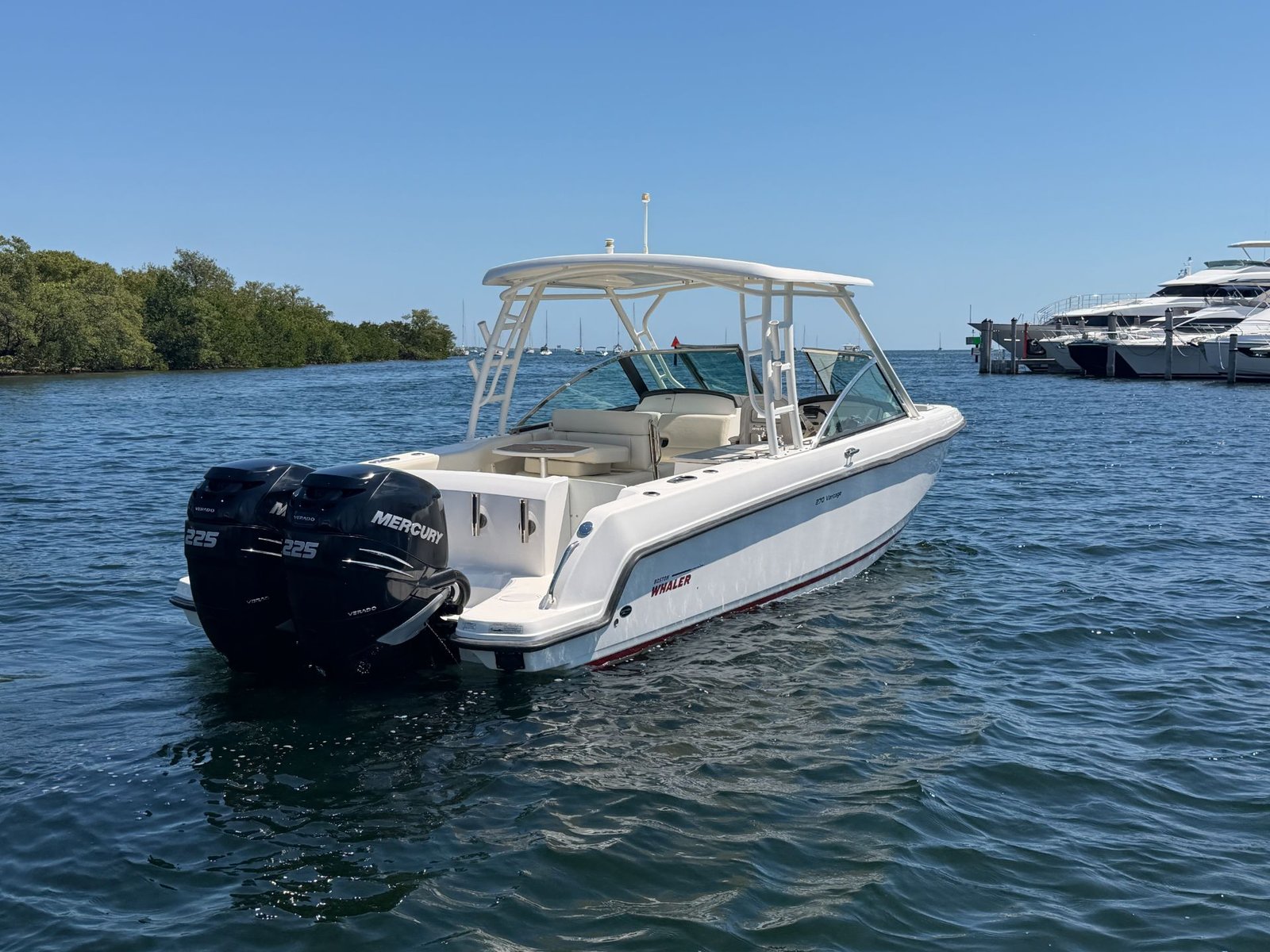 Boston Whaler 270 Vantage