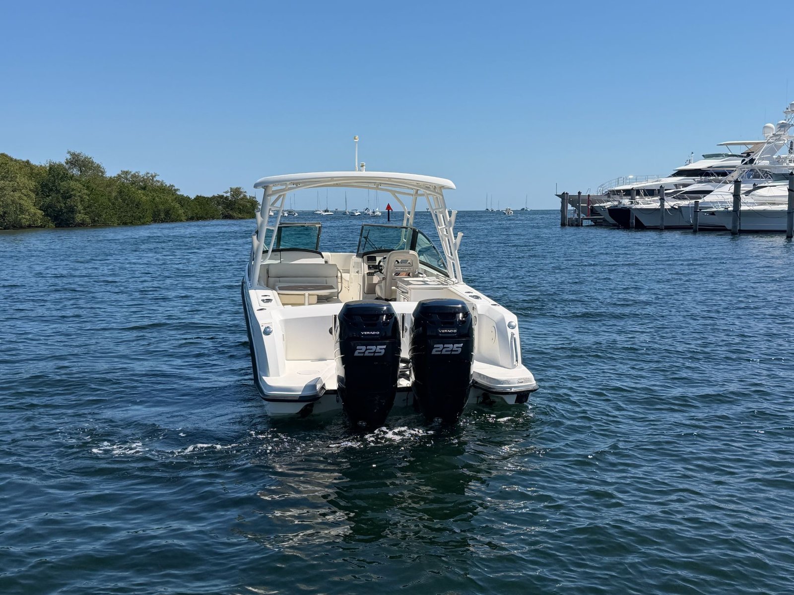 Boston Whaler 270 Vantage