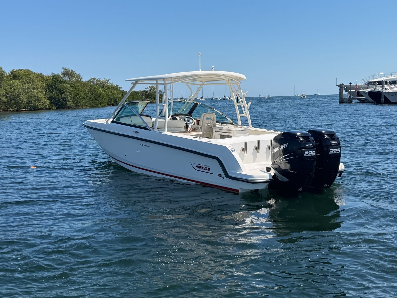 Boston Whaler 270 Vantage