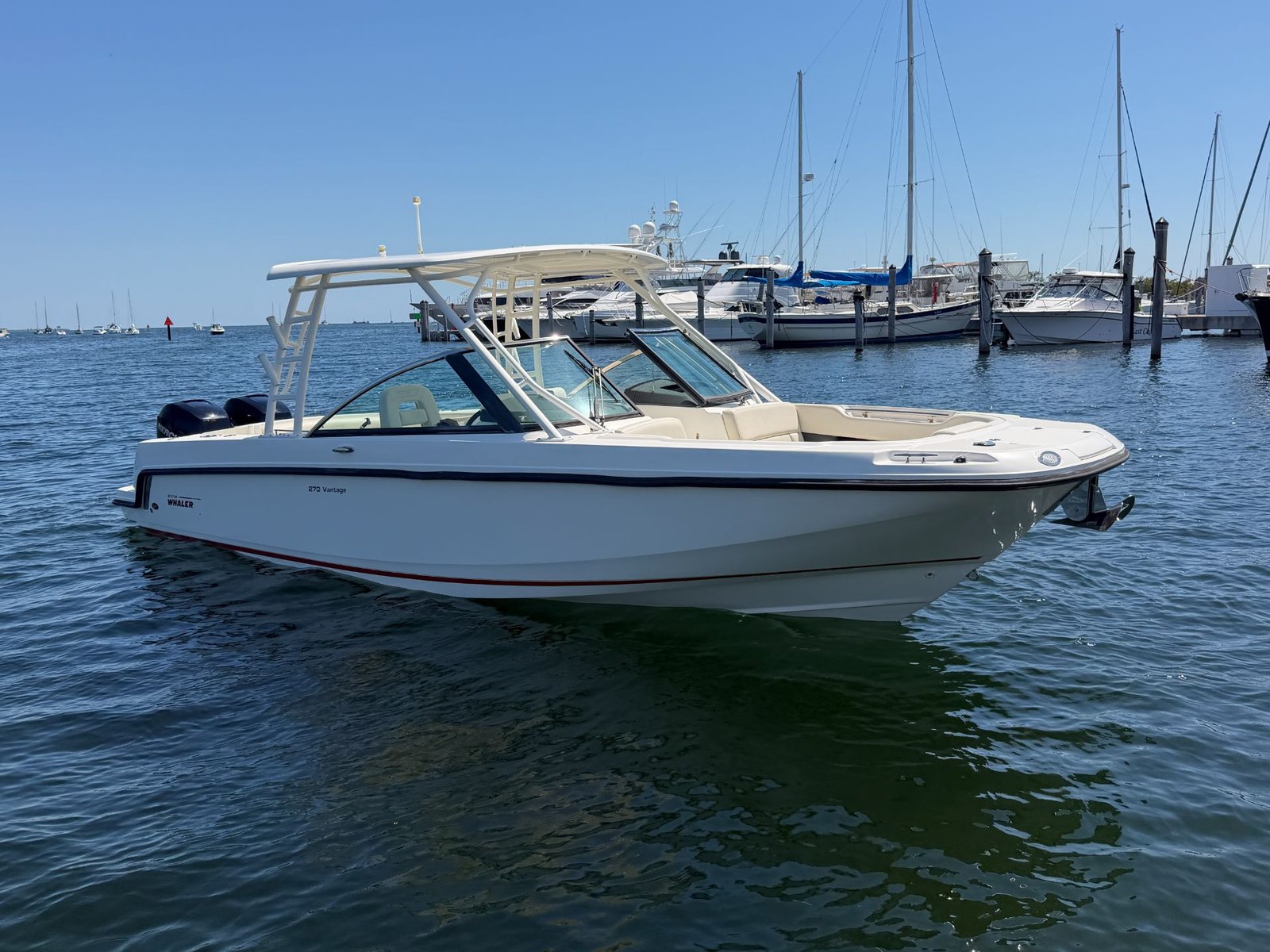 Boston Whaler 270 Vantage