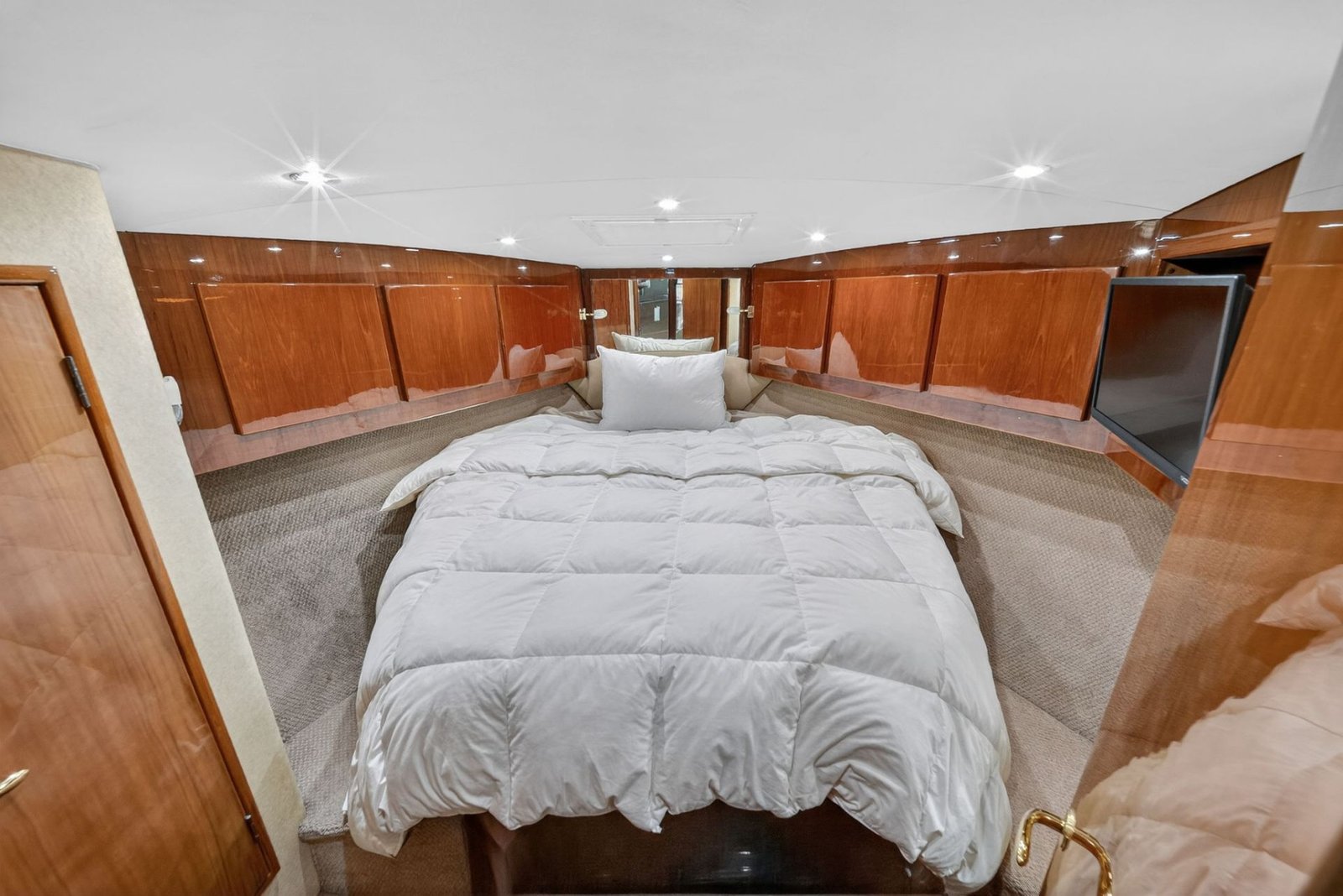 2006 Egg Harbor 37 Convertible