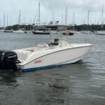 2006 Boston Whaler 240 Outrage powered by twin Mercury150hp 4 Strokes with only 460hours !!!