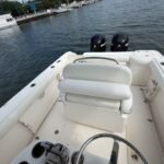 2006 Boston Whaler 240 Outrage powered by twin Mercury150hp 4 Strokes with only 460hours !!!
