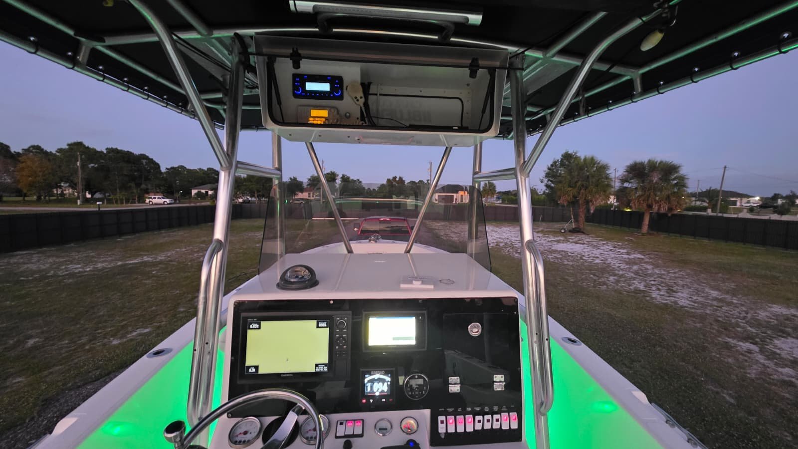 2007 Bluewater 2550 CC repowered by twin 2017 Suzuki 200hp 4 Strokes LOW Hours !!!