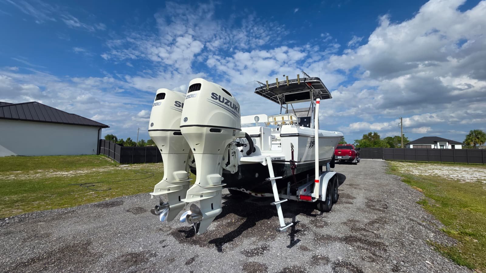 2007 Bluewater 2550 CC repowered by twin 2017 Suzuki 200hp 4 Strokes LOW Hours !!!