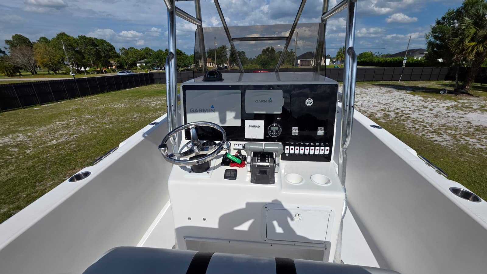2007 Bluewater 2550 CC repowered by twin 2017 Suzuki 200hp 4 Strokes LOW Hours !!!