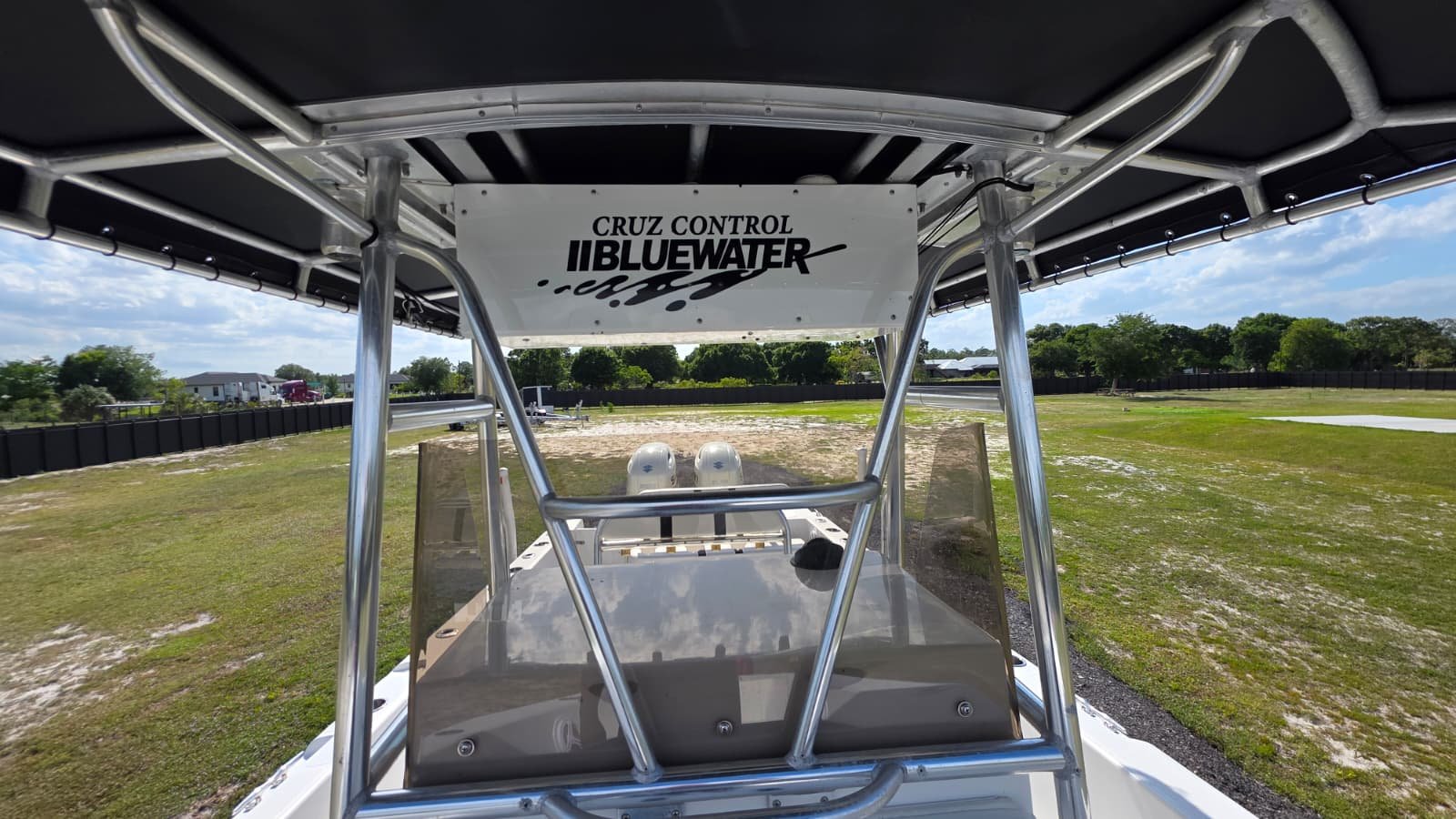 2007 Bluewater 2550 CC repowered by twin 2017 Suzuki 200hp 4 Strokes LOW Hours !!!