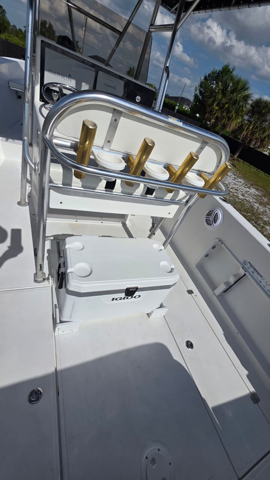 2007 Bluewater 2550 CC repowered by twin 2017 Suzuki 200hp 4 Strokes LOW Hours !!!