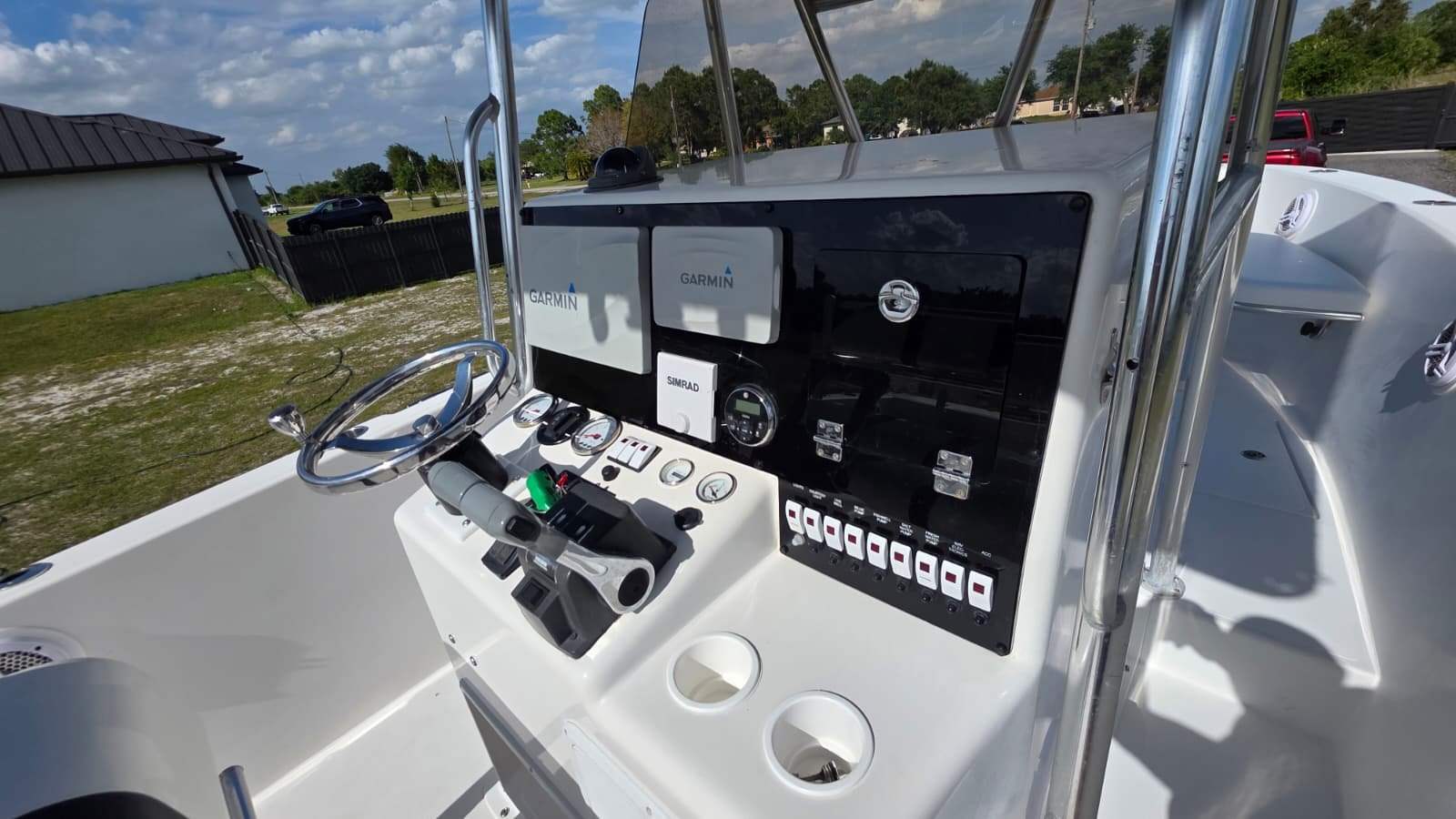 2007 Bluewater 2550 CC repowered by twin 2017 Suzuki 200hp 4 Strokes LOW Hours !!!