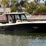 2017 Hydrasports 3400 CC powered by Triple Yamaha 300hp 4 Strokes with only 620hours!!!