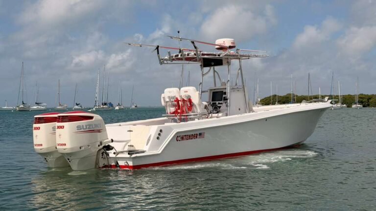 2001 Contender 27 Tournament powered by twin 2017 Suzuki 300hp with only 400hours !!