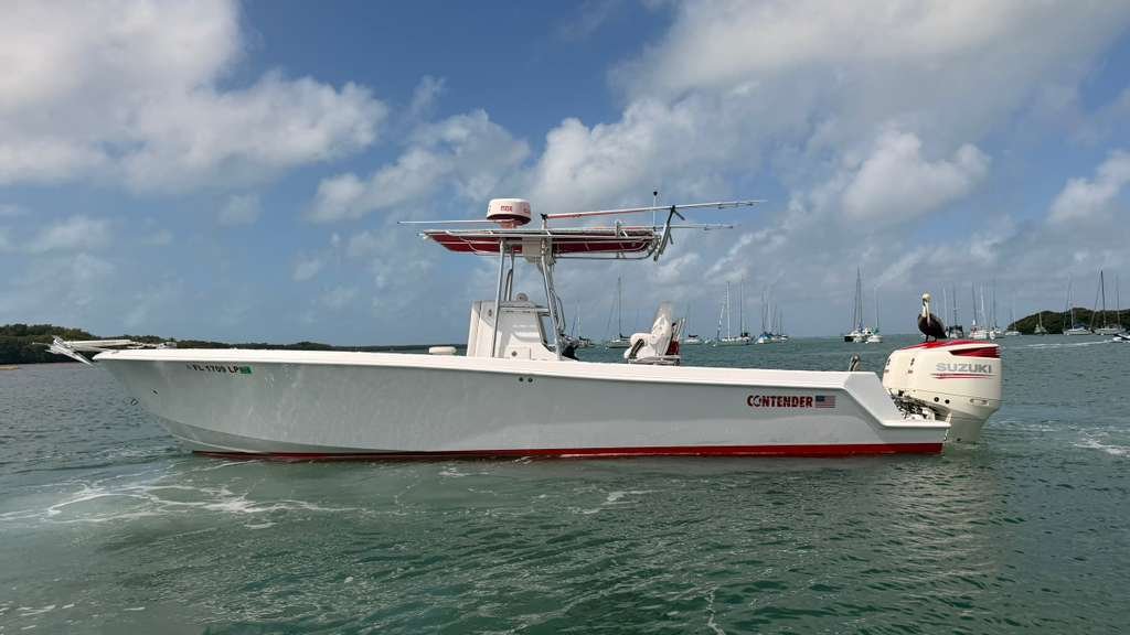 2001 Contender 27 Tournament powered by twin 2017 Suzuki 300hp with only 400hours !!