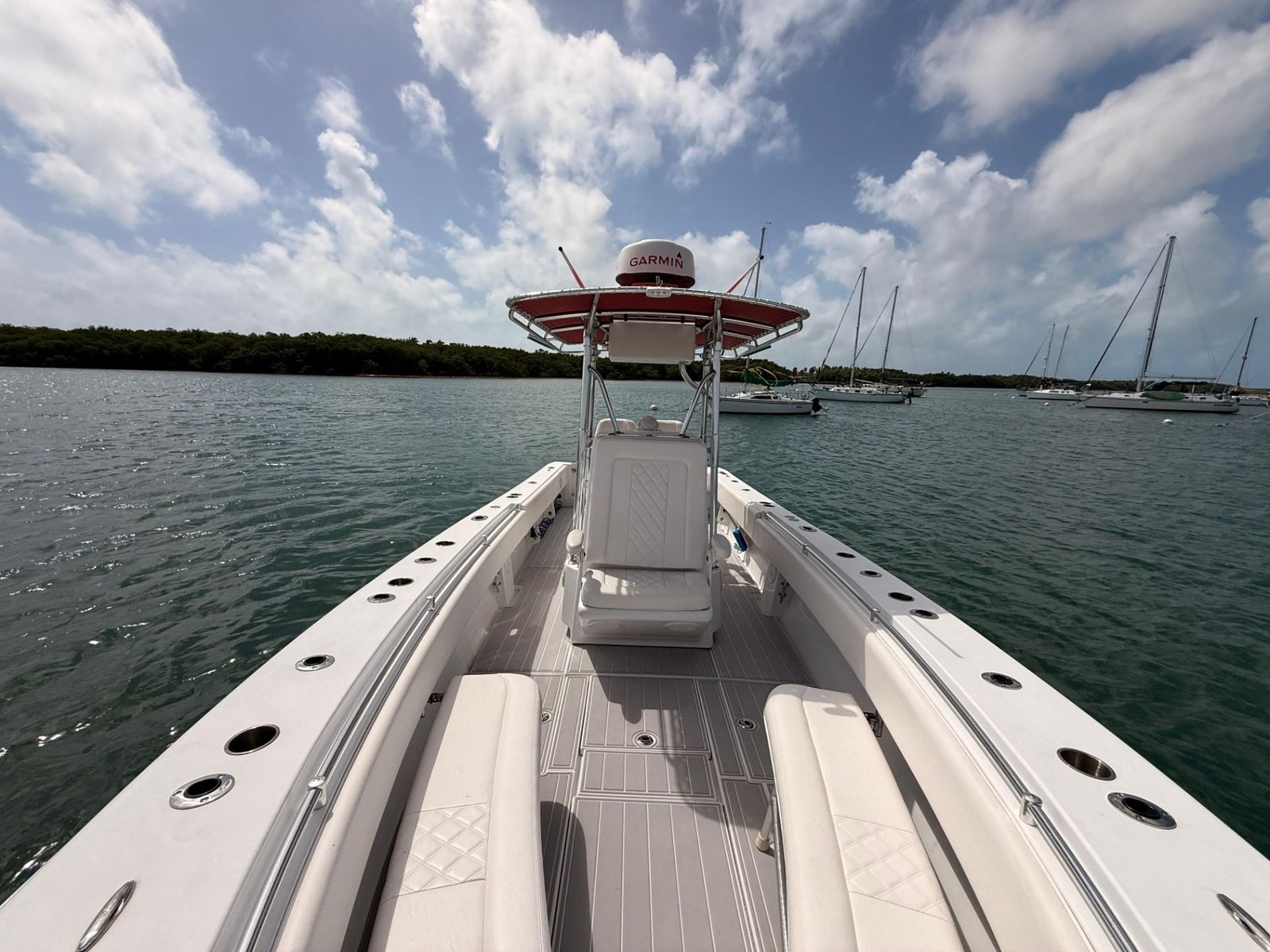2001 Contender 27 Tournament powered by twin 2017 Suzuki 300hp with only 400hours !!
