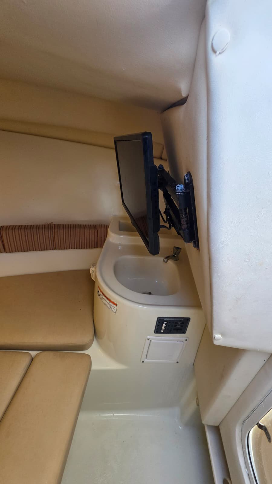2007 Hydrasports 22VX powered by 2012 Yamaha 300hp 4 Stroke with only 170hours !!!