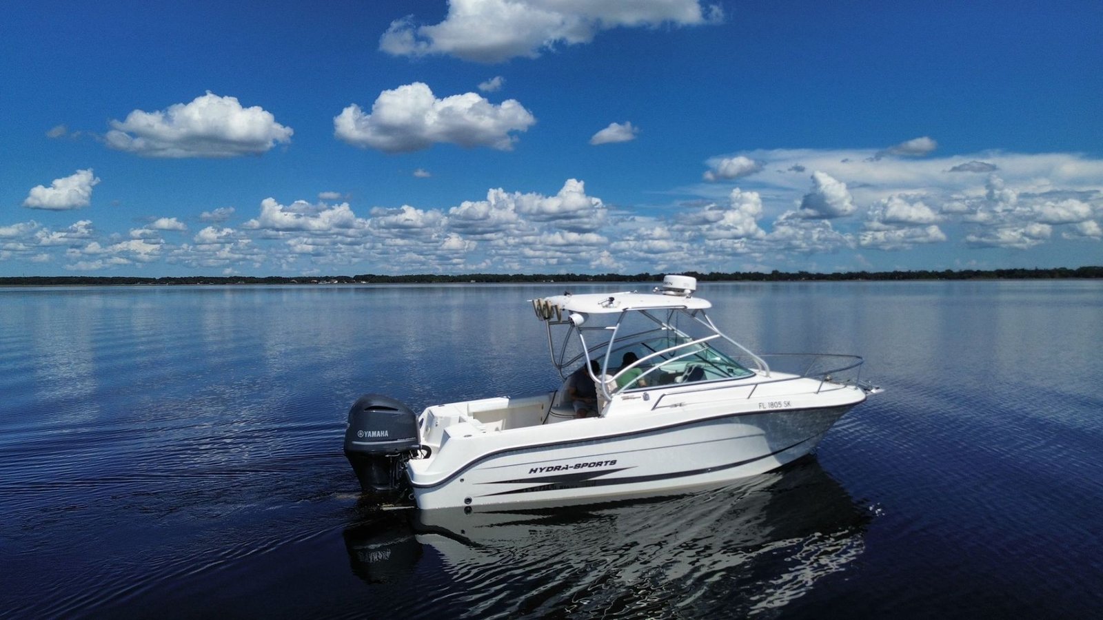2007 Hydrasports 22VX powered by 2012 Yamaha 300hp 4 Stroke with only 170hours !!!