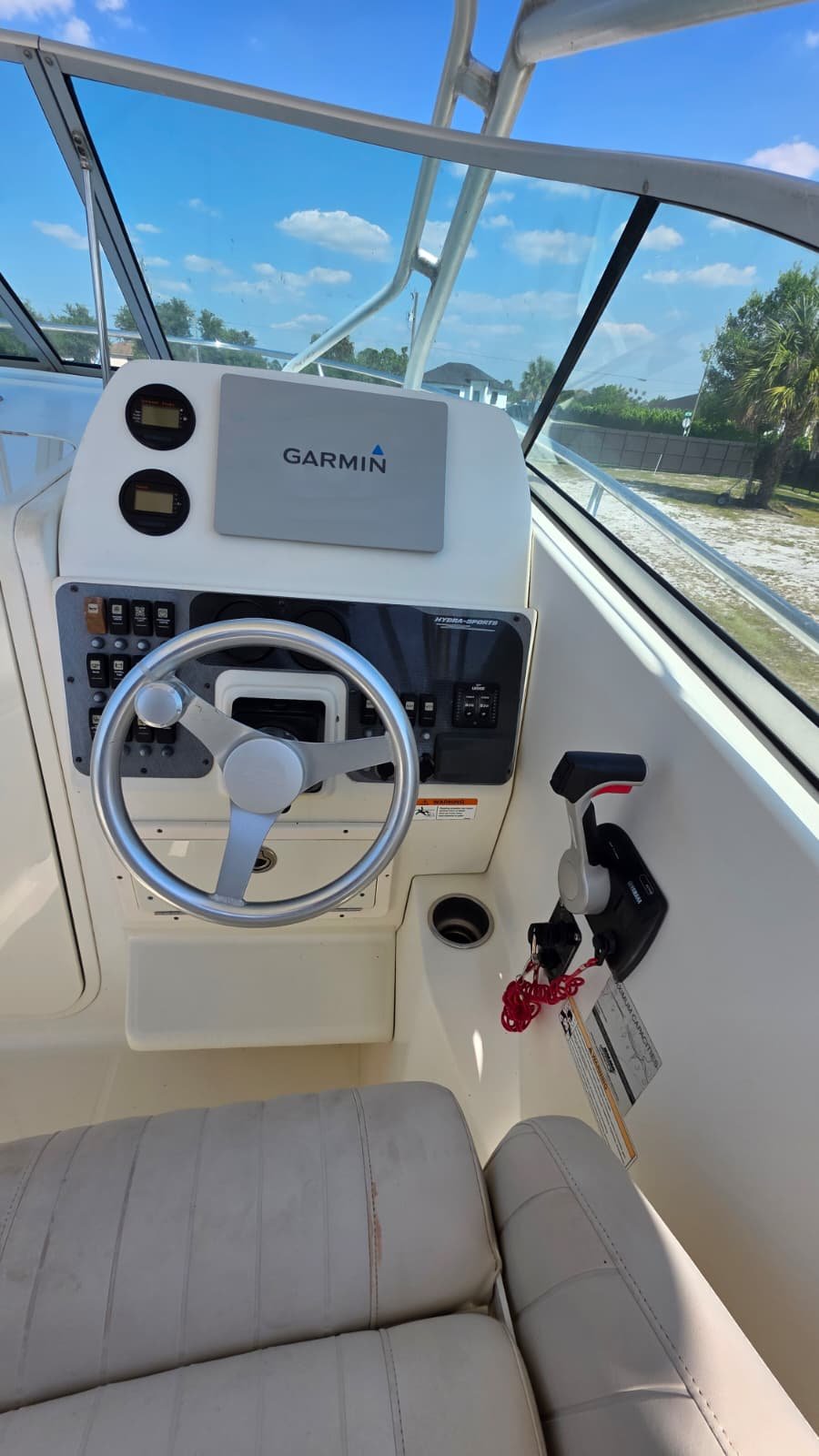 2007 Hydrasports 22VX powered by 2012 Yamaha 300hp 4 Stroke with only 170hours !!!
