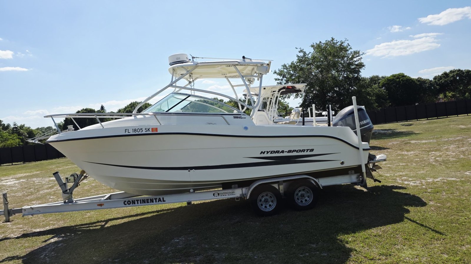 2007 Hydrasports 22VX powered by 2012 Yamaha 300hp 4 Stroke with only 170hours !!!
