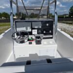 2007 Bluewater 2550 CC repowered by twin 2017 Suzuki 200hp 4 Strokes LOW Hours