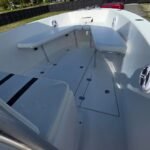 2007 Bluewater 2550 CC repowered by twin 2017 Suzuki 200hp 4 Strokes LOW Hours