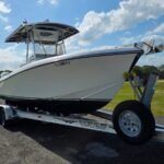 2007 Bluewater 2550 CC repowered by twin 2017 Suzuki 200hp 4 Strokes LOW Hours