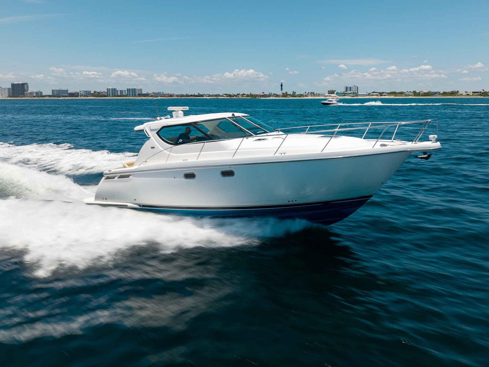 2008 Tiara 43 Sovran luxury express cruiser yacht for sale in Miami, Florida