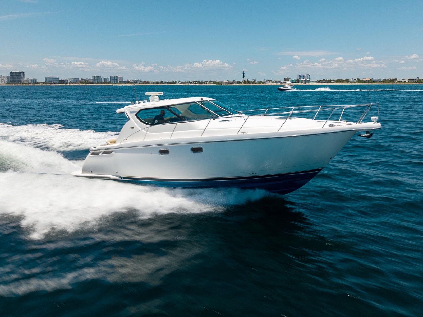 2008 Tiara 43 Sovran – Luxury Yacht on Pristine Conditions!!!