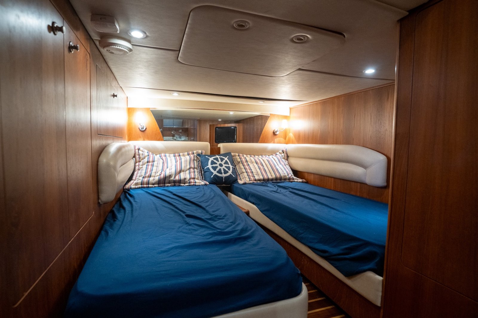 2008 Tiara 43 Sovran – Luxury Yacht on Pristine Conditions!!!