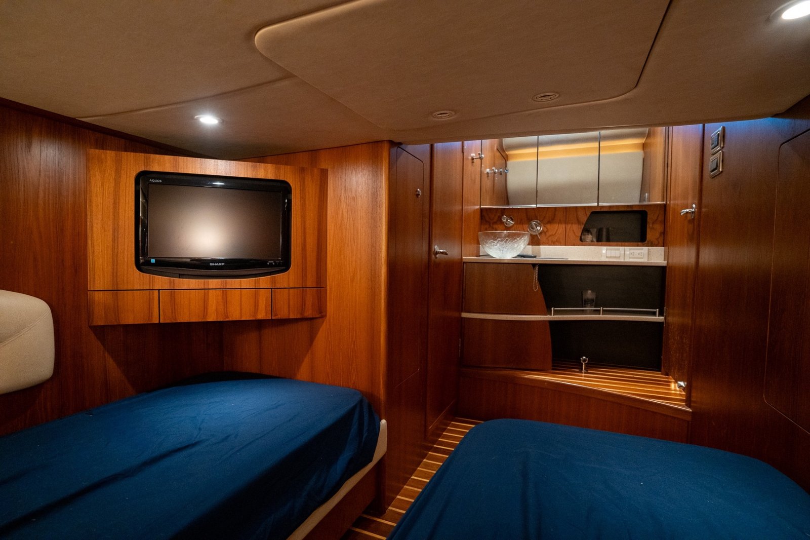 2008 Tiara 43 Sovran – Luxury Yacht on Pristine Conditions!!!