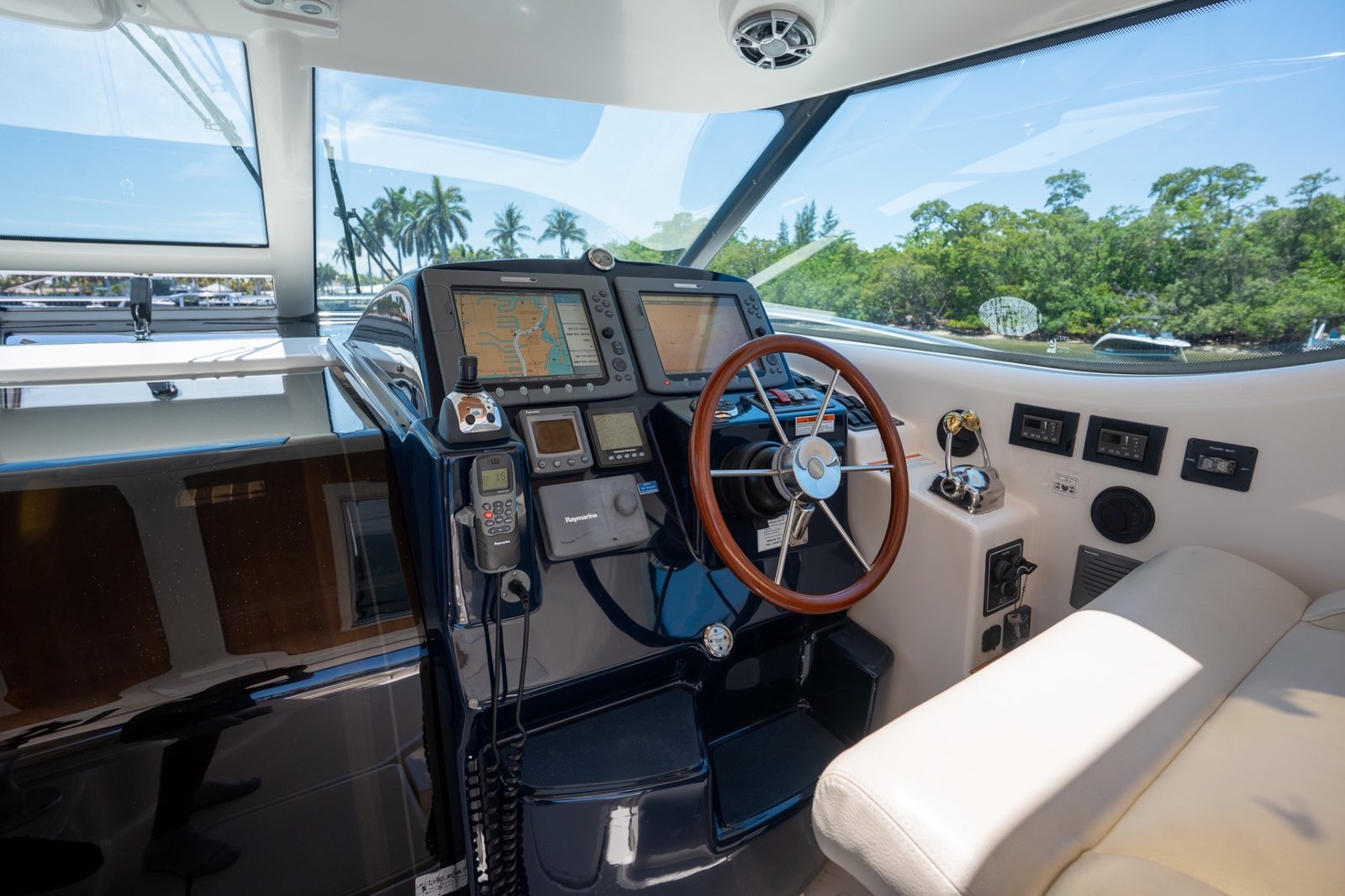 2008 Tiara 43 Sovran – Luxury Yacht on Pristine Conditions!!!