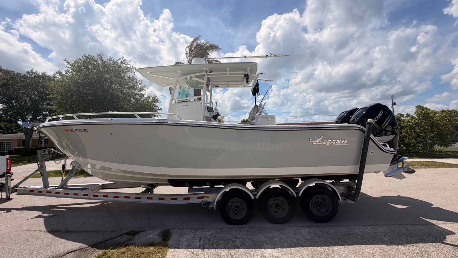 2015 Mako 284 on PRISTINE CONDITIONS!