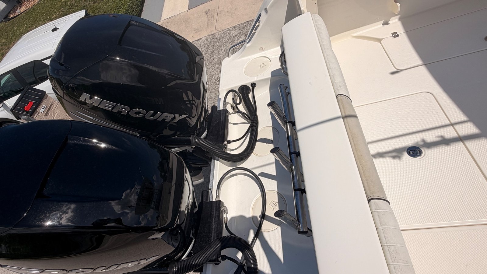 2015 Mako 284 on PRISTINE CONDITIONS!