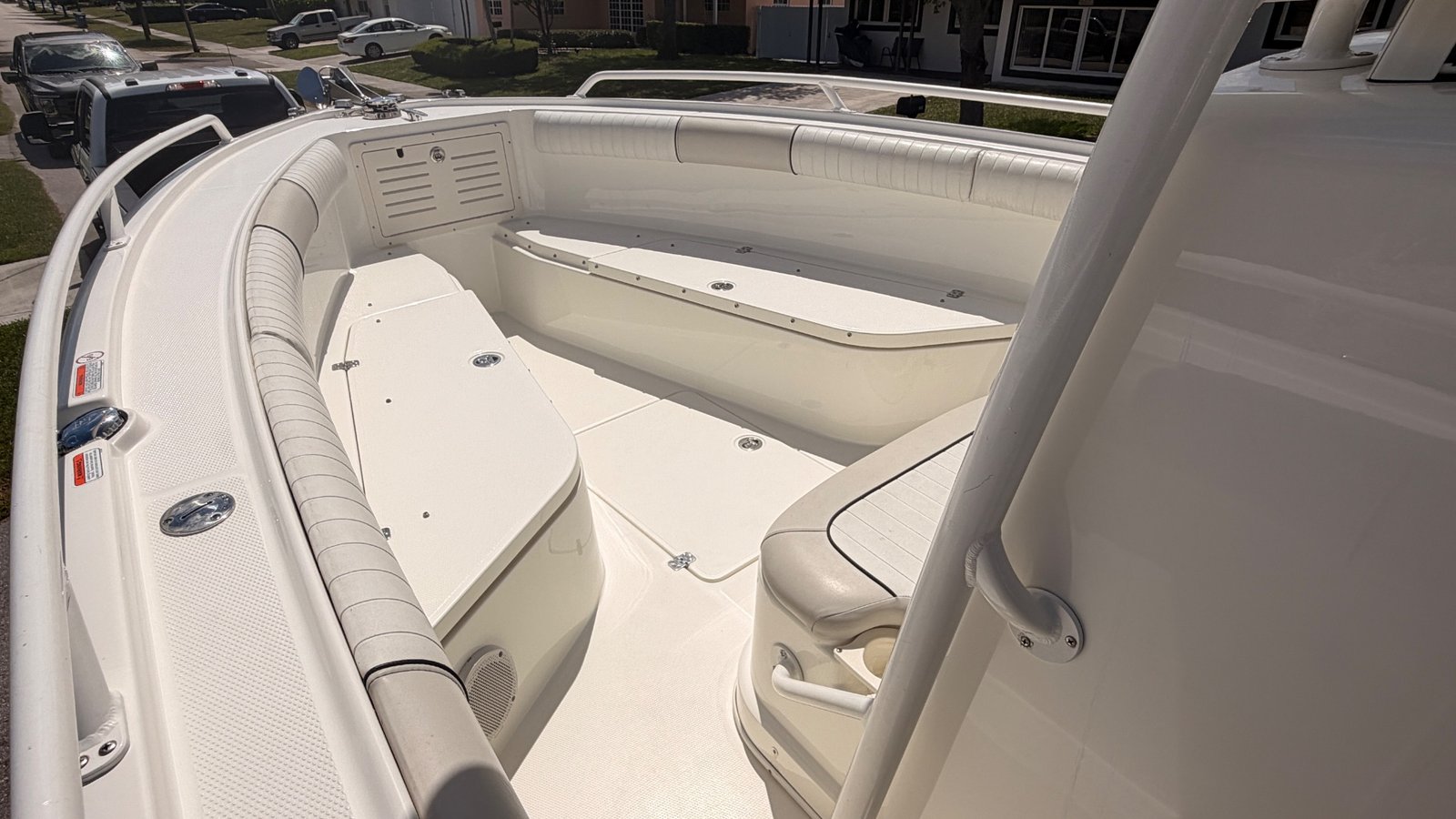 2015 Mako 284 on PRISTINE CONDITIONS!